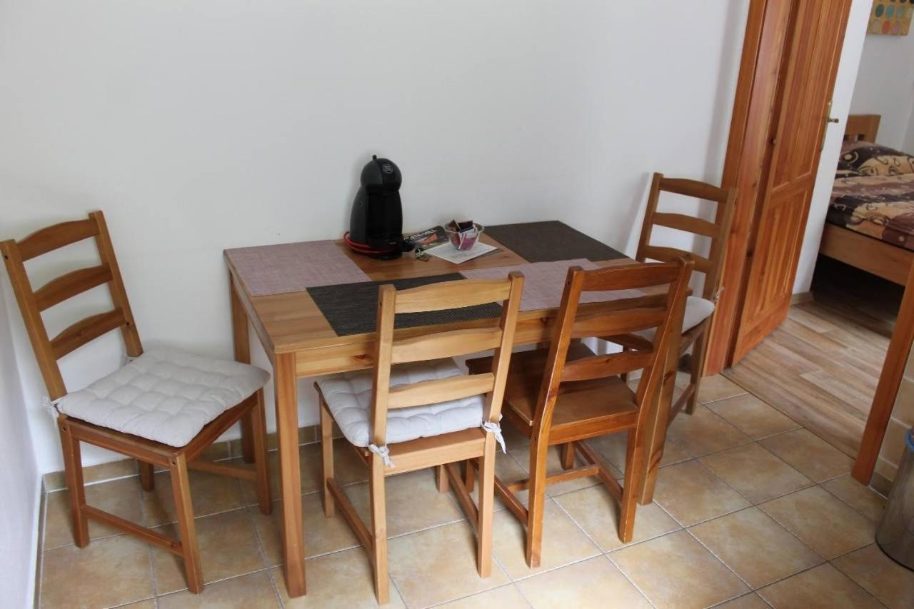 Apartment Petrlenka *
